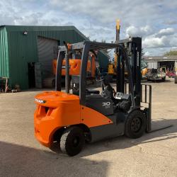 Doosan D30S-7