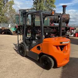 Doosan D30S-7