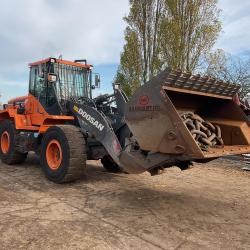 Doosan DL250
