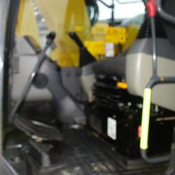 Komatsu PC138US-11