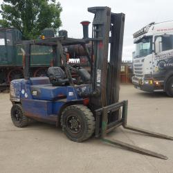 Nissan 4.5 Ton
