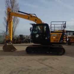 JCB JS131LC+