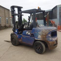 Nissan 4.5 Ton