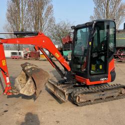 Kubota U27-4