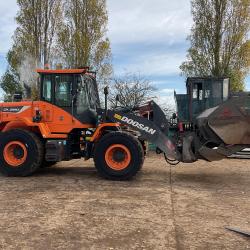Doosan DL250