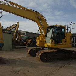 Komatsu PC228USLC-11