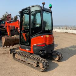 Kubota U27-4