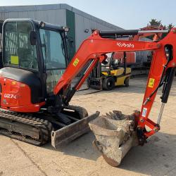 Kubota U27-4