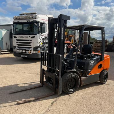 Doosan D30S-7